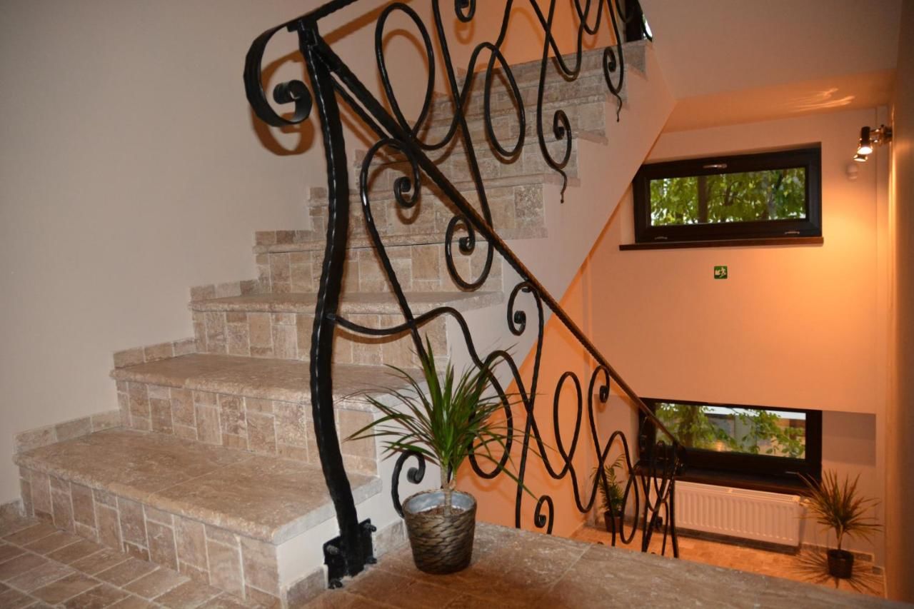 Гостевой дом Pensiunea GreenHill Брашов-12